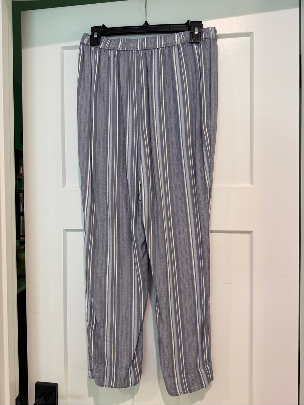 HOLLISTER Gray Striped Elastic-Waist Pants-Size M
